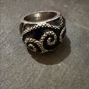 Elegant Black and Silver Swirl Ring